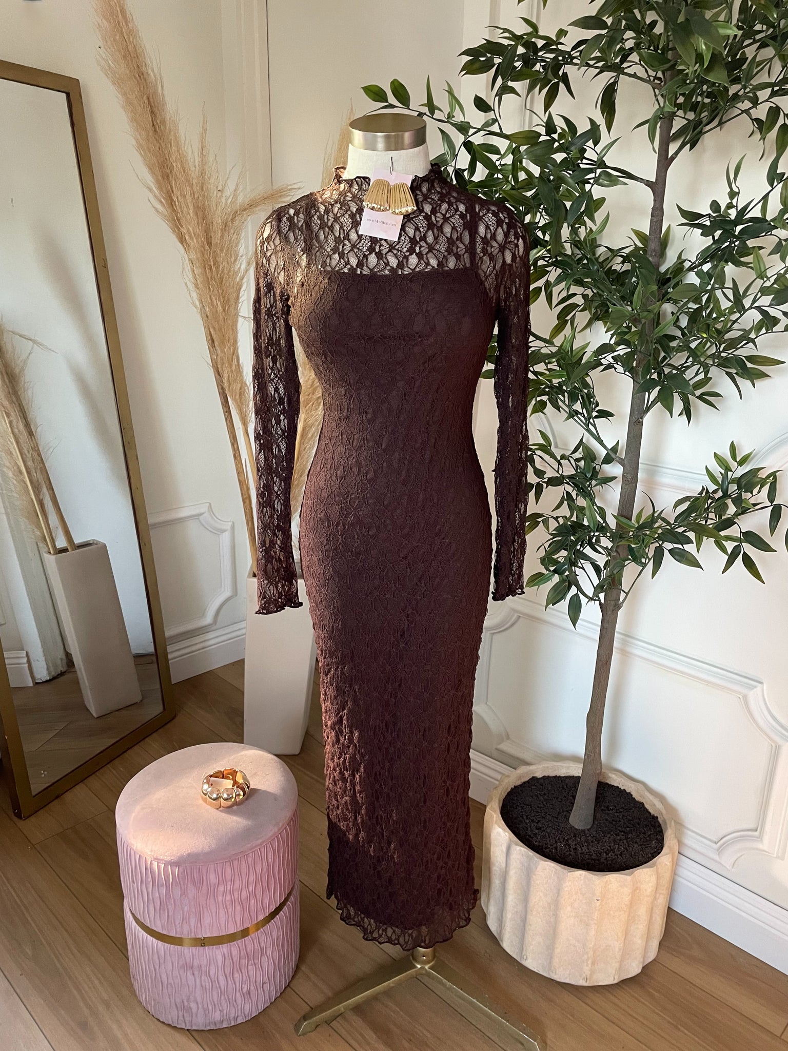 NOELLE LACE DRESS- ESPRESSO
