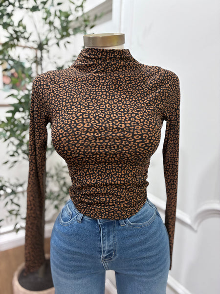 MICRO LEOPARD RIBBED TOP
