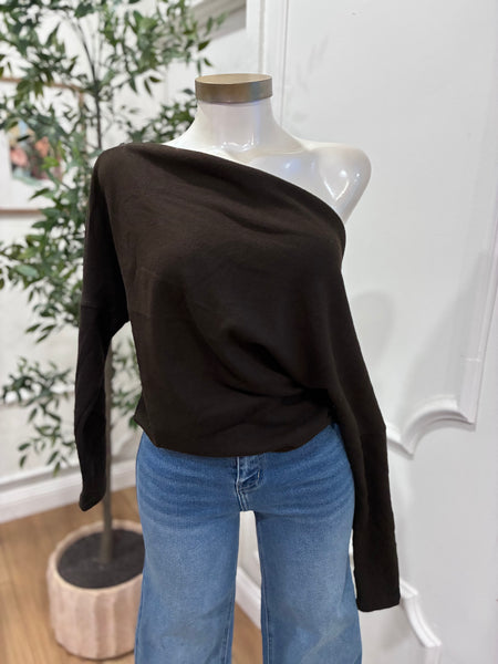 DOLMAN OFF SHOULDER TOP- BROWN