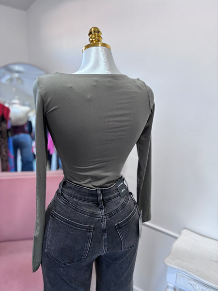 ESSENTIAL SQUARE NECK TOP- OLIVE