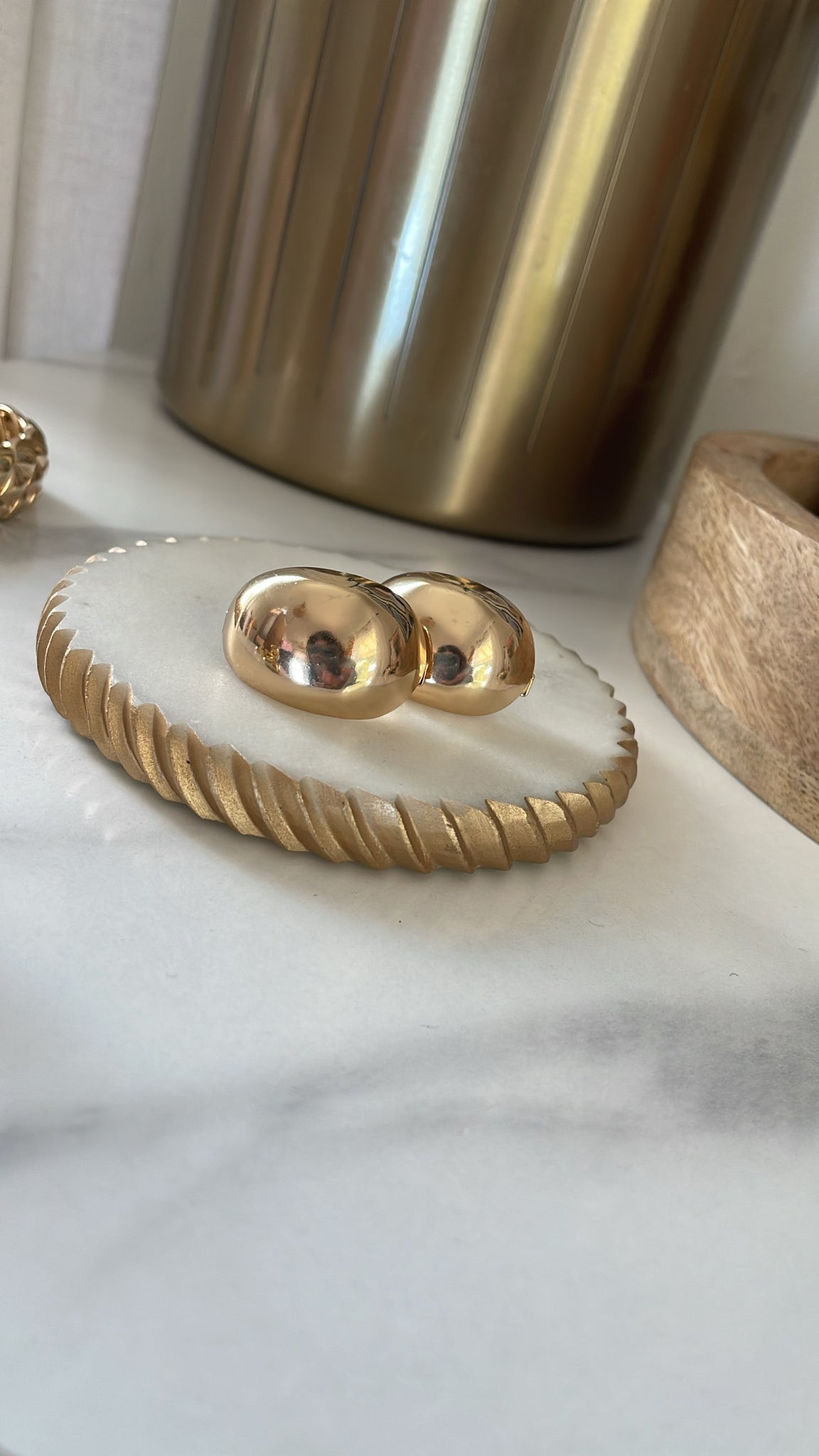 HAILEY DOME EARRINGS