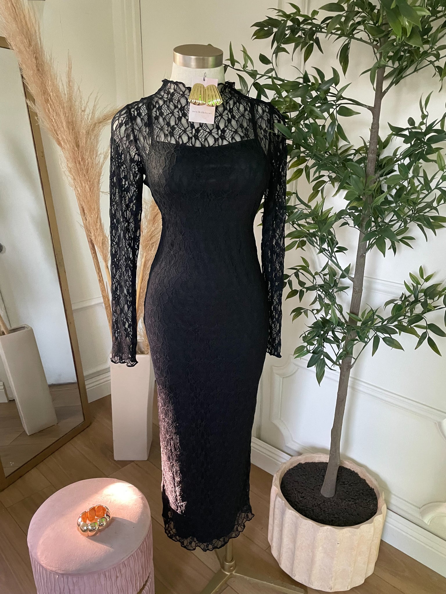 NOELLE LACE DRESS