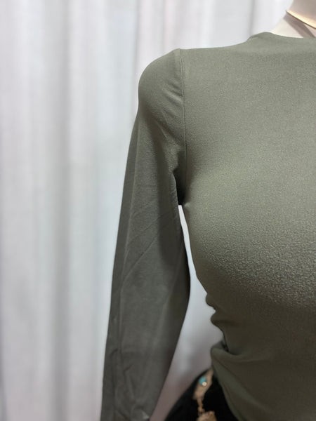 ESSENTIAL DOUBLE LAYERED TOP- OLIVE
