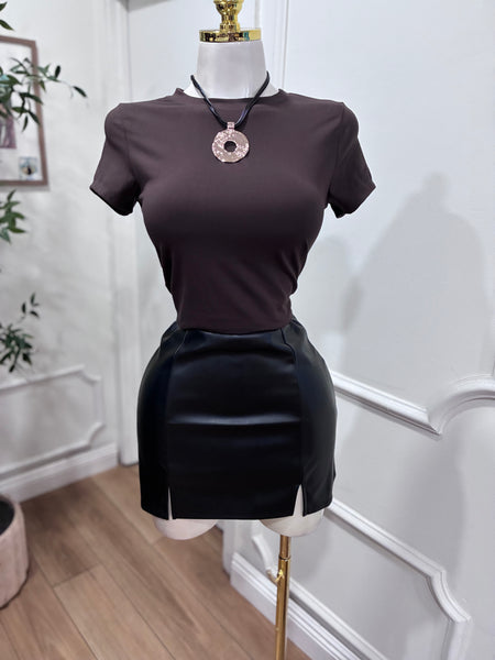 SLEEK DOUBLE SLIT SKIRT
