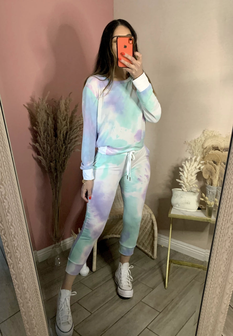 JAYLENE JOGGER SET (DAYDREAM)