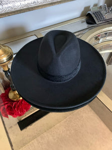 HEADING OUT HAT