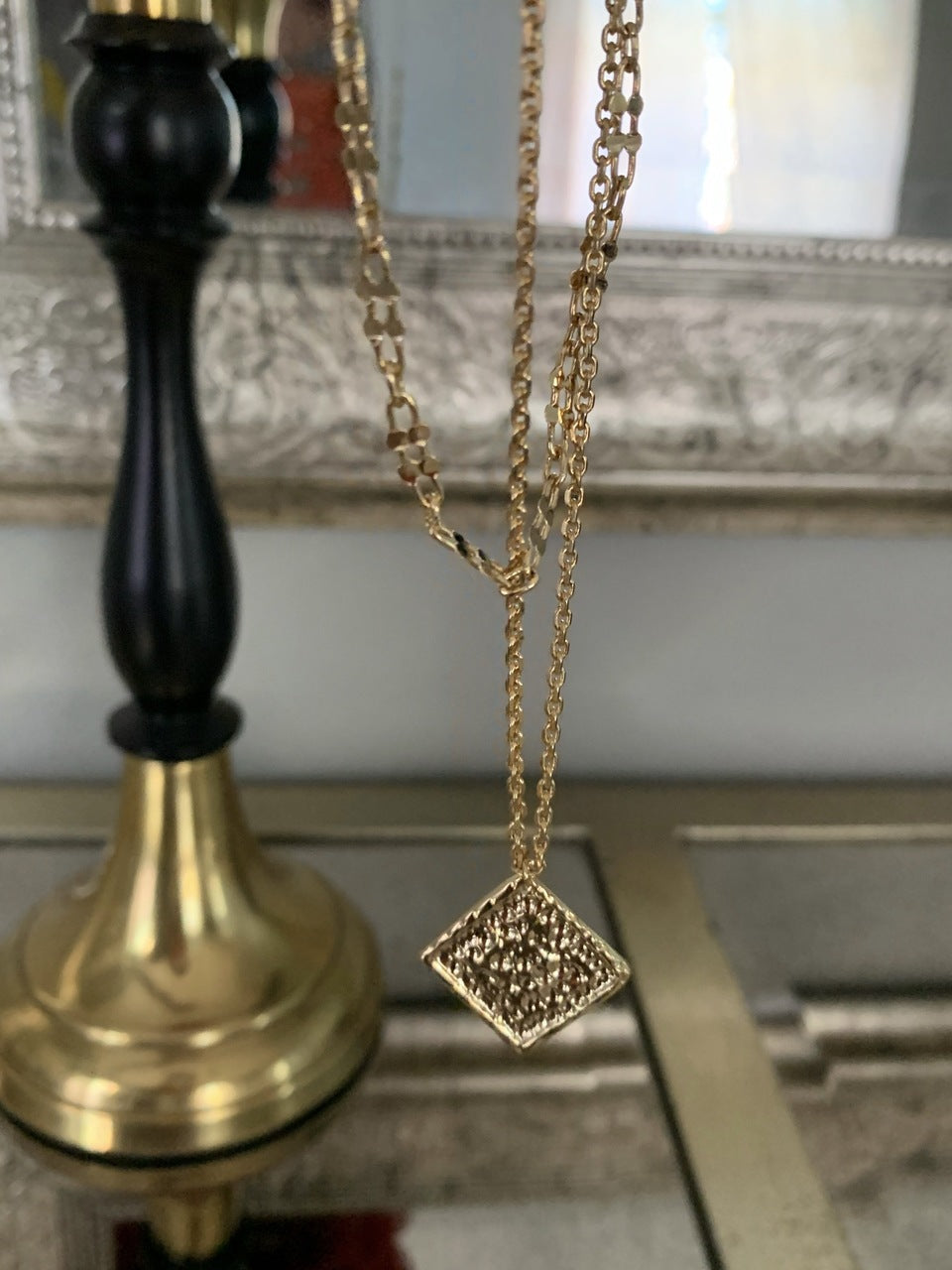 'WEEKEND FAVORITE' CHAIN