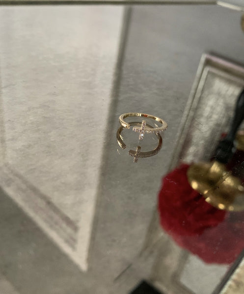 'CROSS' RING