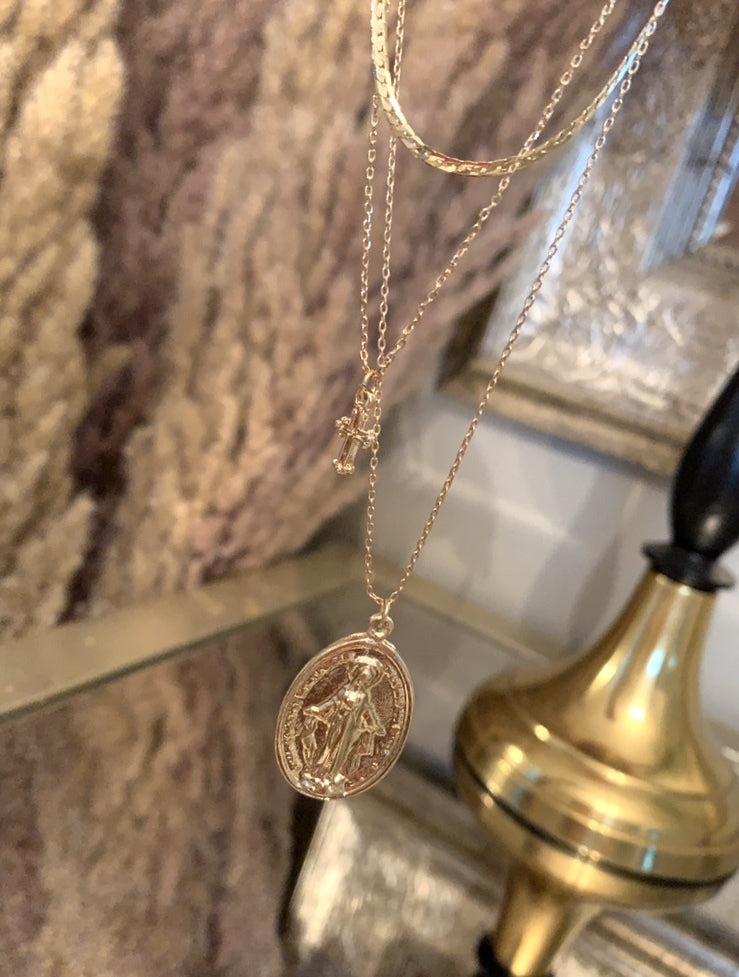 'DIVINE' NECKLACE