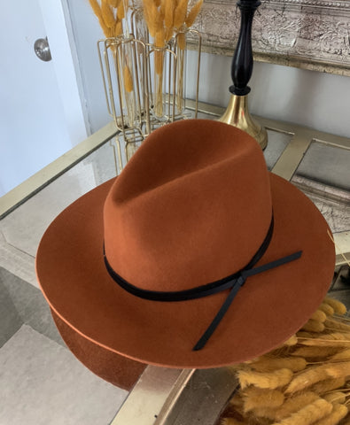 'DESERT DAYDREAMING' HAT - Rust