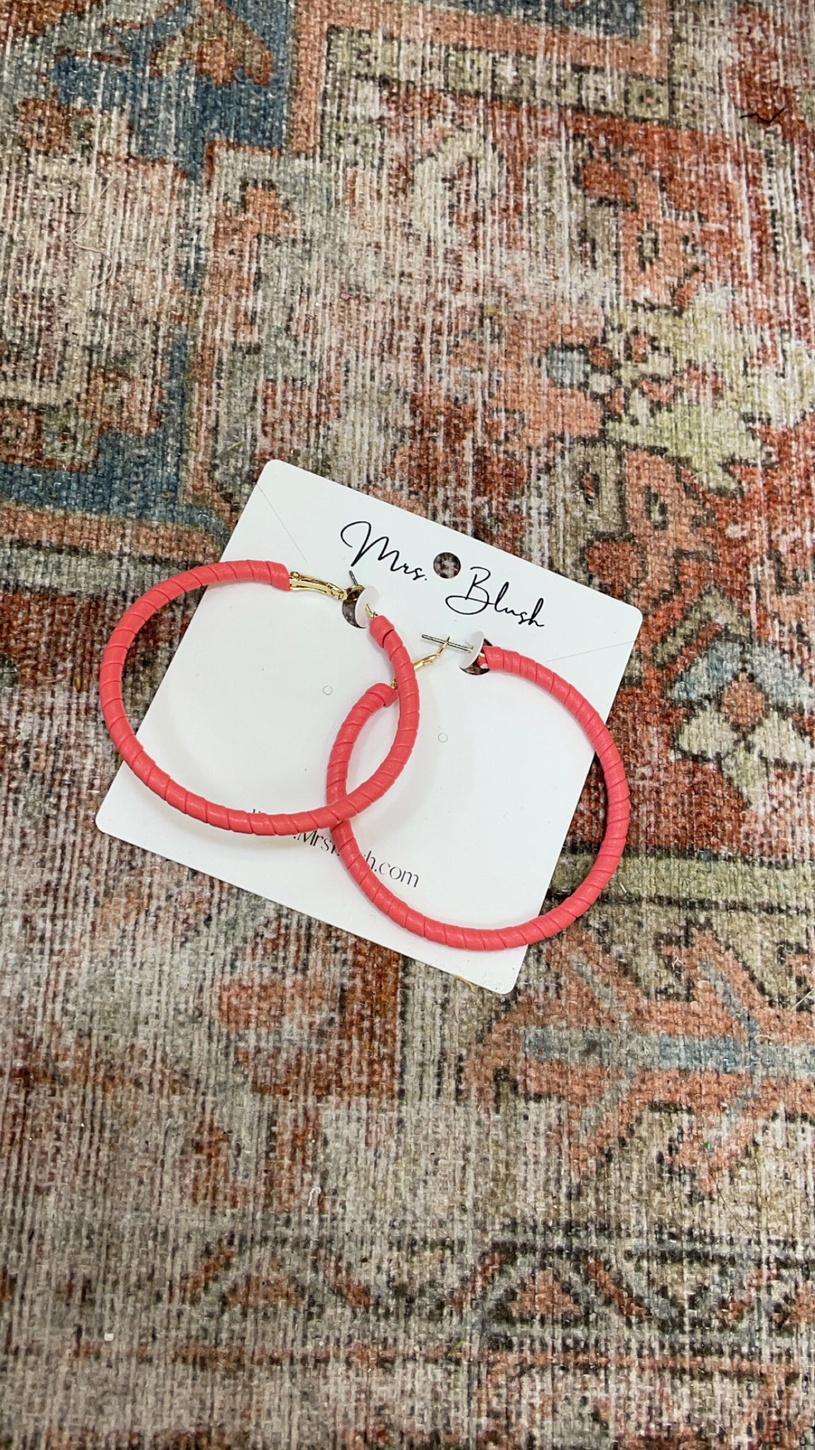 LISA EARRINGS