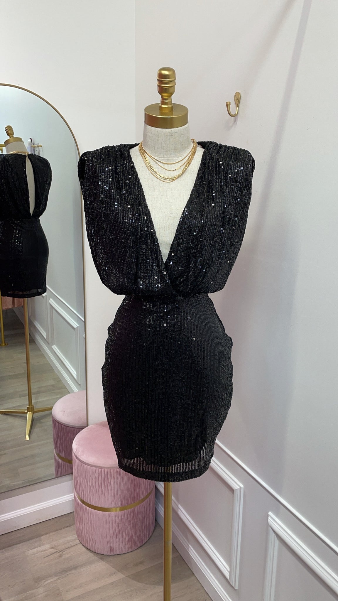 MELLIE- BLACK
