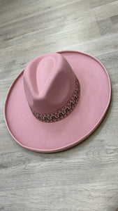 LEANN’ HAT