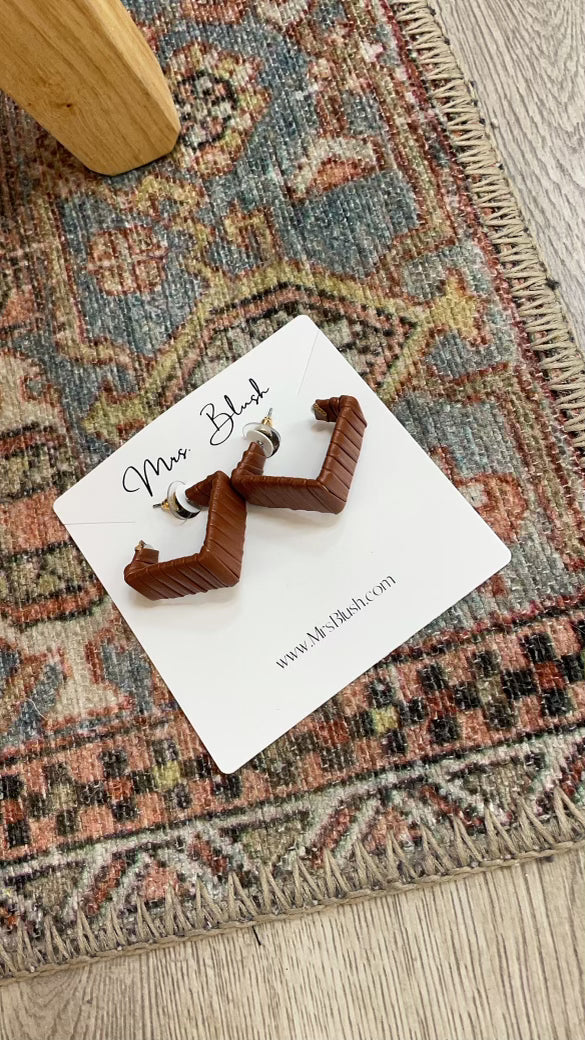 CLAIRO EARRINGS- BROWN