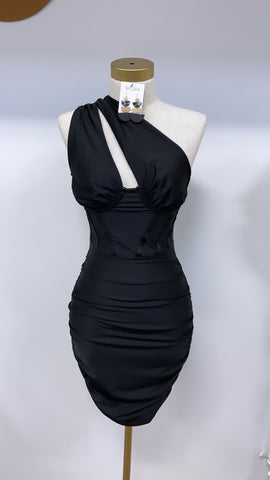 KHLOE- BLACK