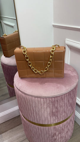 VIVIE HANDBAG- TAN